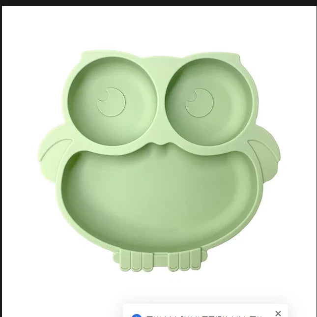 Smile-Face Suction Baby Plate – Non-Slip Silicone Toddler Bowl (BPA-Free) Mealtime just got mess-proof!