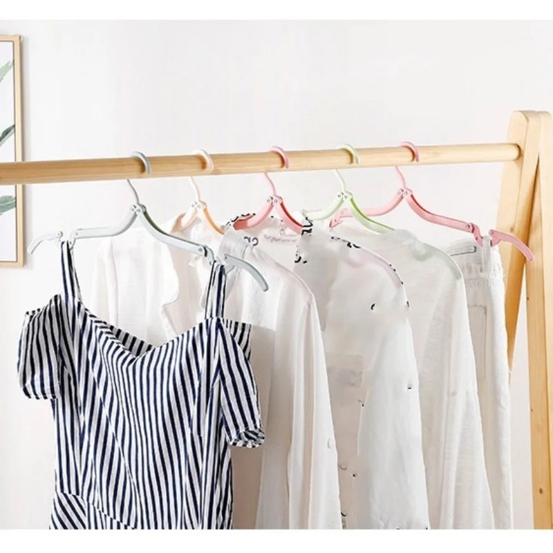 Foldable Travel Hangers (5/10-Pack) – Space-Saving Clothes Organiser for Hotels & Home