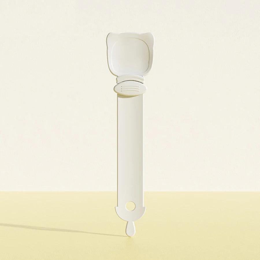 One-Handed Cat Treat Spoon – Mess-Free Feeding for Wet Food & Supplements!