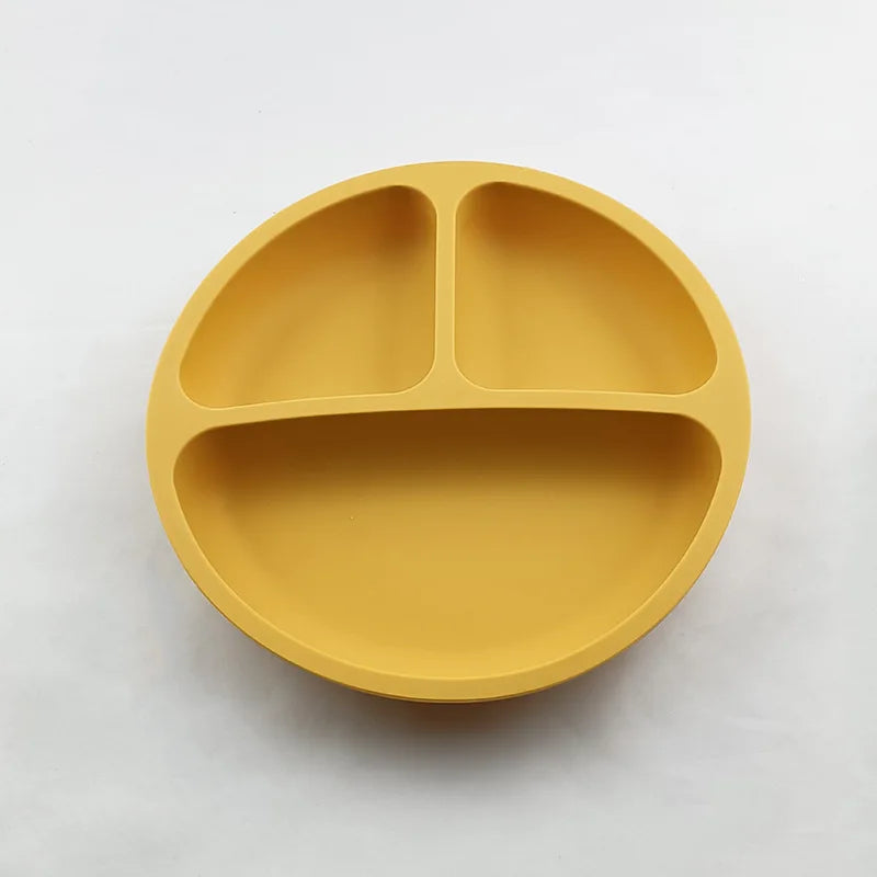 Smile-Face Suction Baby Plate – Non-Slip Silicone Toddler Bowl (BPA-Free) Mealtime just got mess-proof!